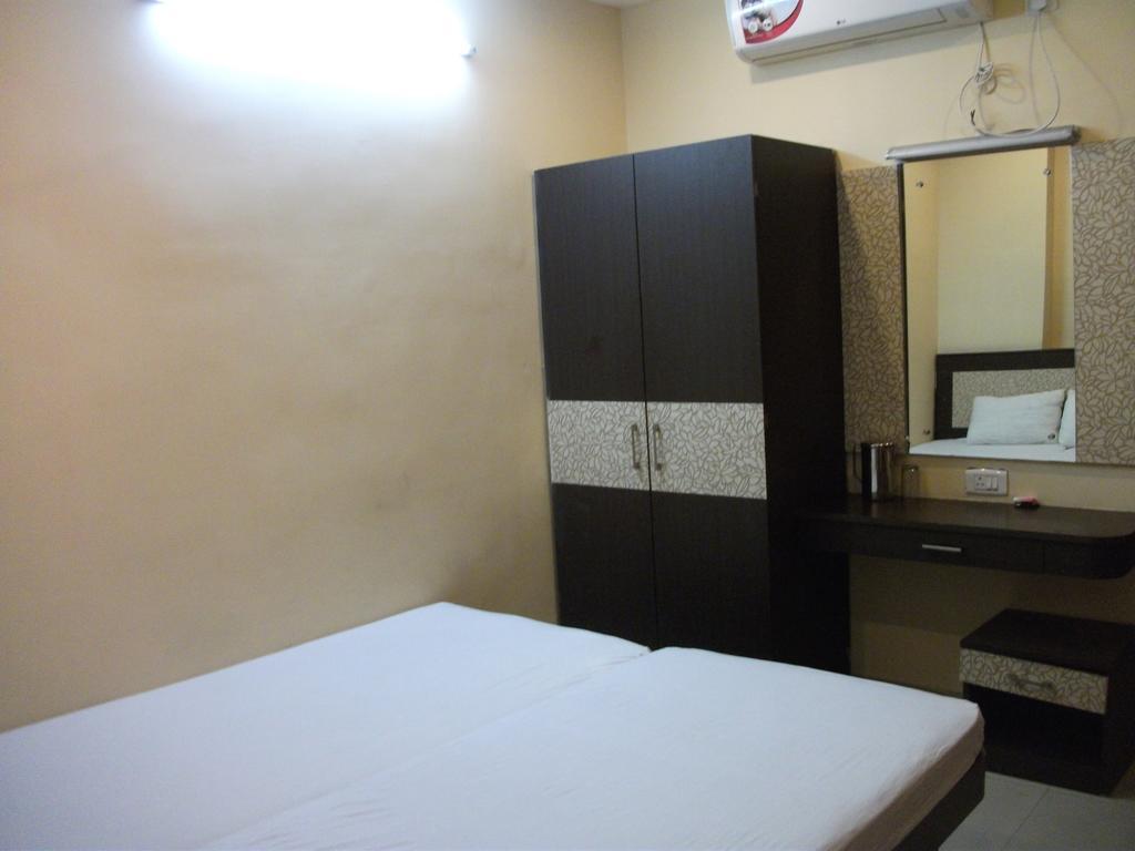 Hotel Parshuram Guwahati Eksteriør bilde
